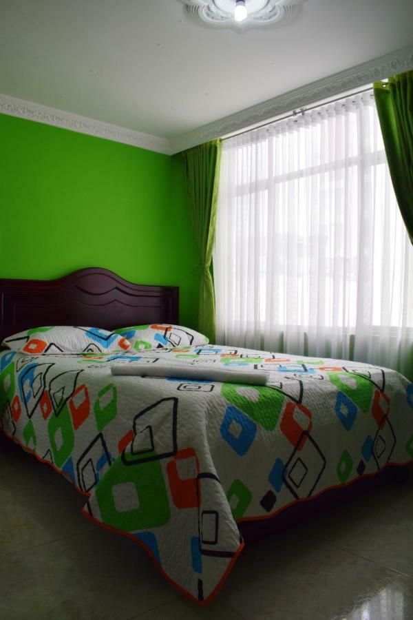 Londres Hotel *